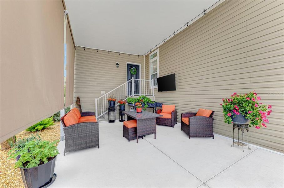 Exterior details and patio area of a home in , North Port (Image 23).