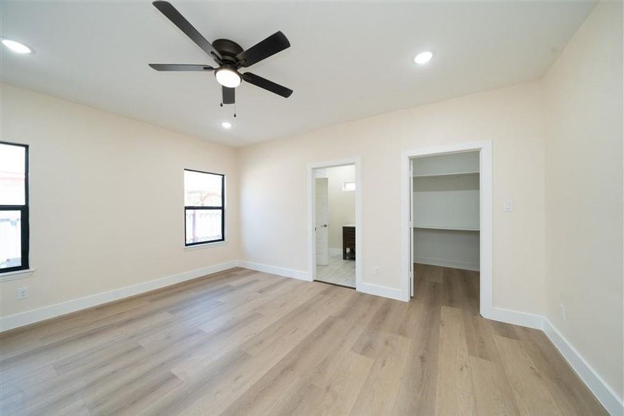 Spacious, unfurnished interior of a new home in , Dallas (Image 27).