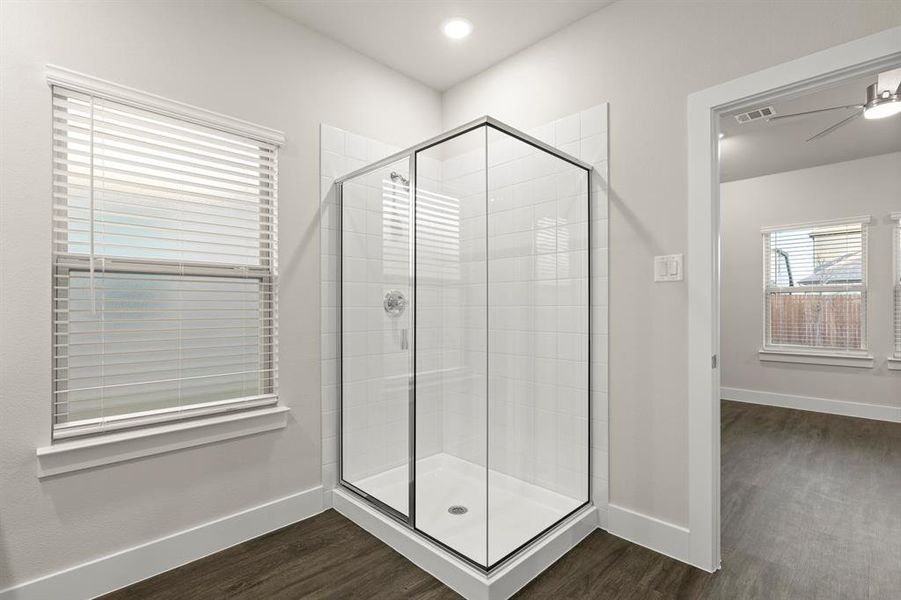 22. 2404 Overlook - Bath (4)