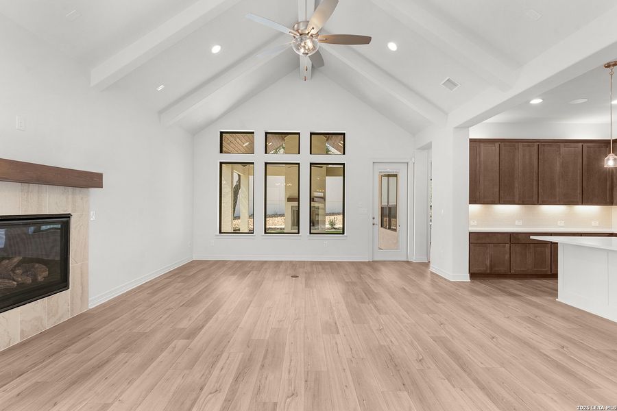Spacious, unfurnished interior of a new home in El Sonido at Campanas, San Antonio (Image 24).