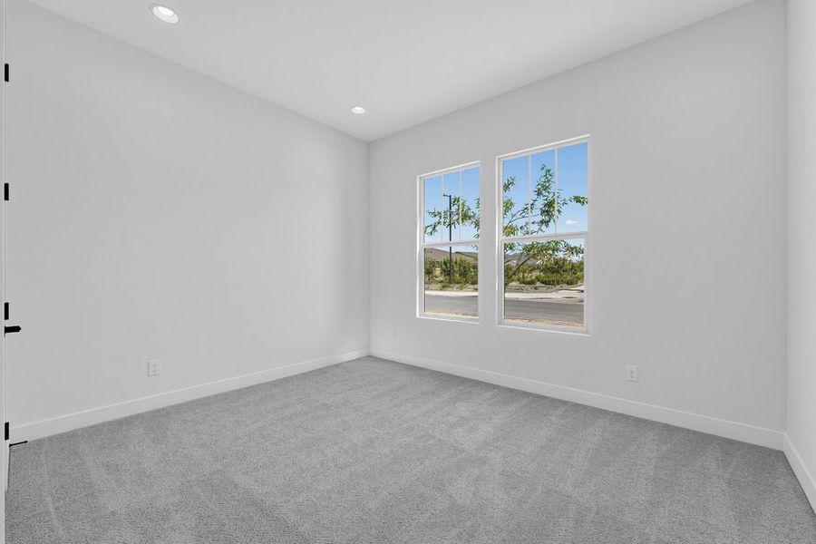 Spacious, unfurnished interior of a new home in Legado, Queen Creek (Image 18).
