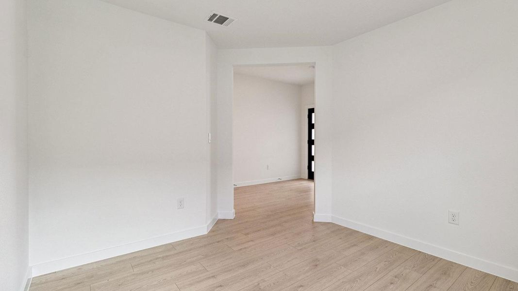 Spacious, unfurnished interior of a new home in Monarch Ranch, Manor (Image 25).