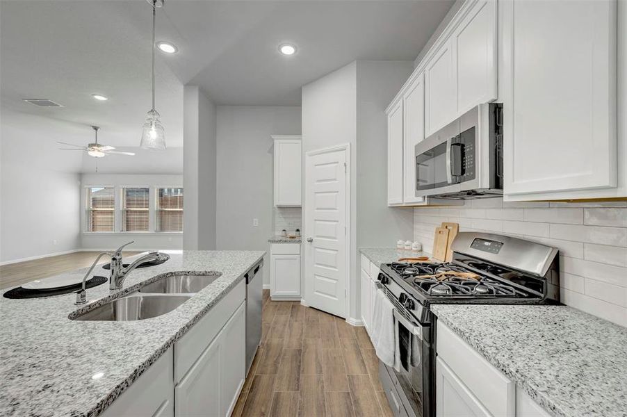 Furnished interior view inside a new home in Sagebrook, Argyle (Image 4). Furnished interior view inside a new home in Sagebrook, Argyle (Image 4).