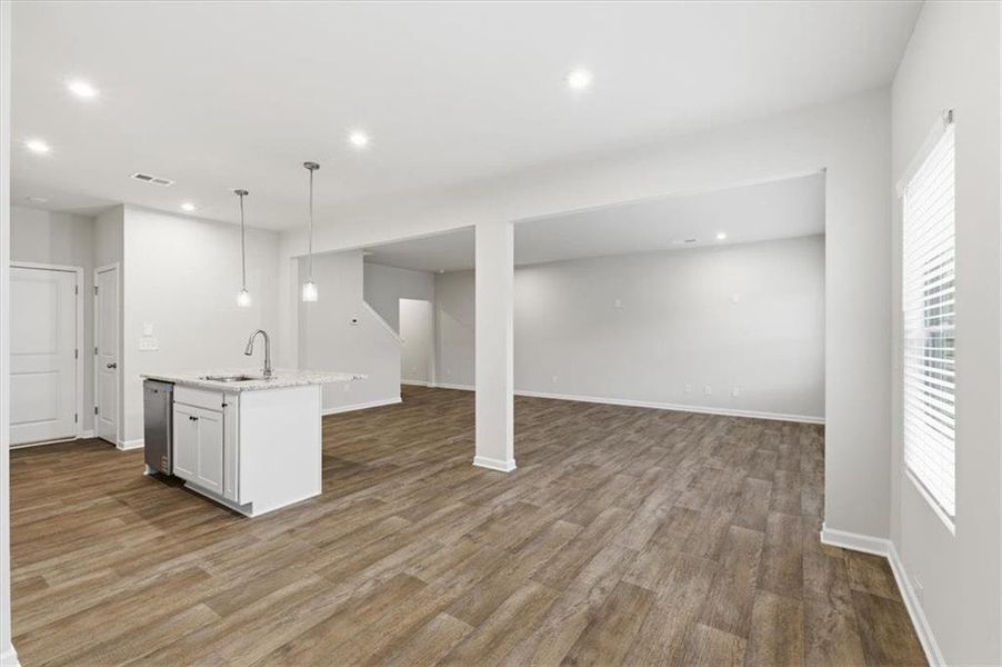 Spacious, unfurnished interior of a new home in Park Center Pointe, Mableton (Image 15).