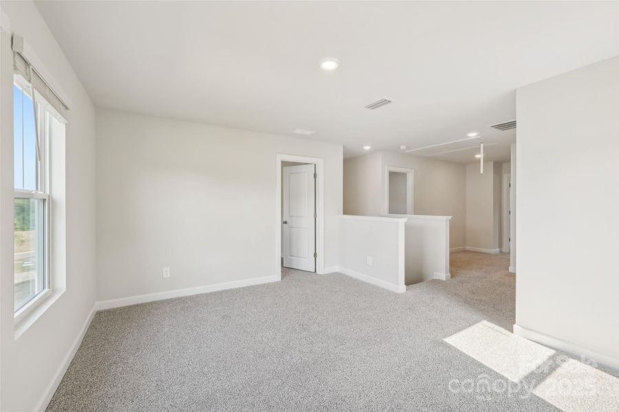 Spacious, unfurnished interior of a new home in Walnut Reserve, Conover (Image 16).