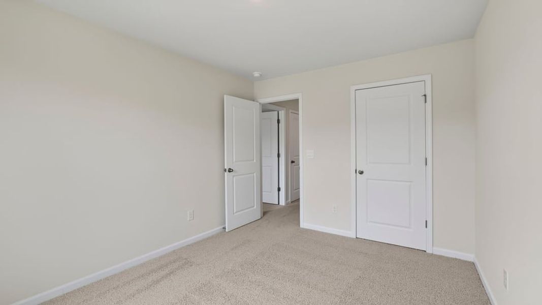 Spacious, unfurnished interior of a new home in Cedar Gap, Fountain Inn (Image 26).