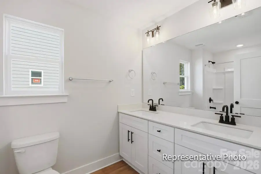 Upstairs bath with double-bowl vanity