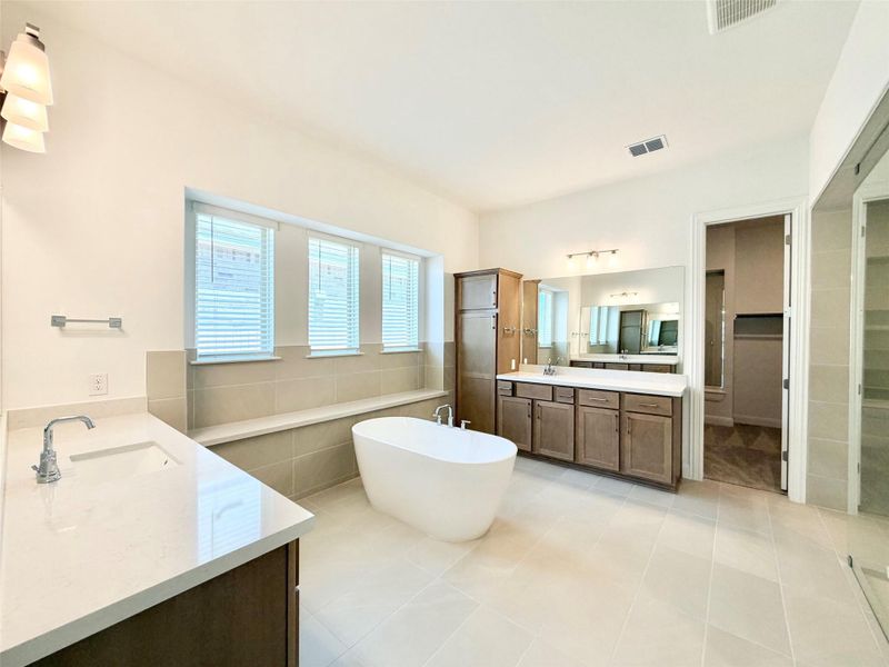 Furnished interior view inside a new home in Retreat at San Gabriel, Georgetown (Image 6).