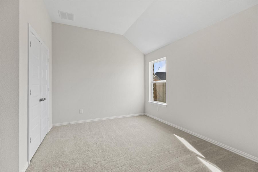 Spacious, unfurnished interior of a new home in Oakwood Estates, Waller (Image 22).