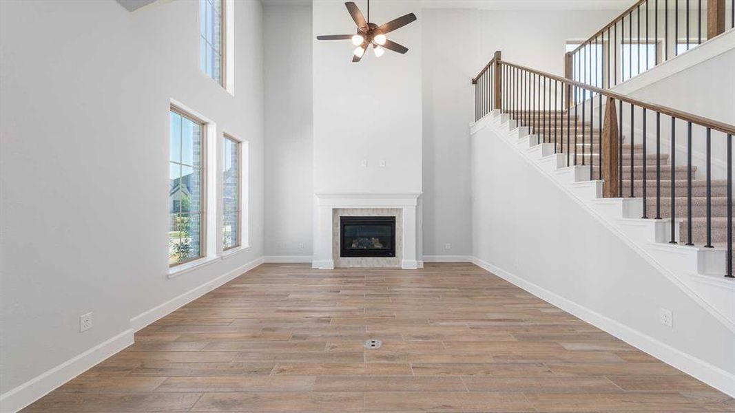 Spacious, unfurnished interior of a new home in The Parks At Wilson Creek 40', Celina (Image 16).