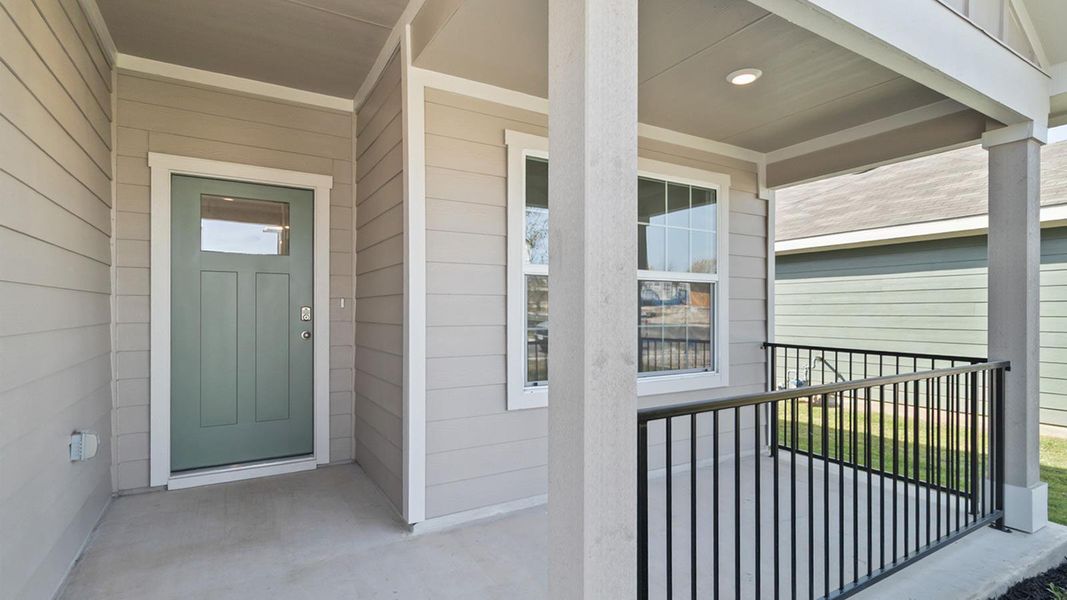 Exterior details and patio area of a home in Talavera, Kyle (Image 3).