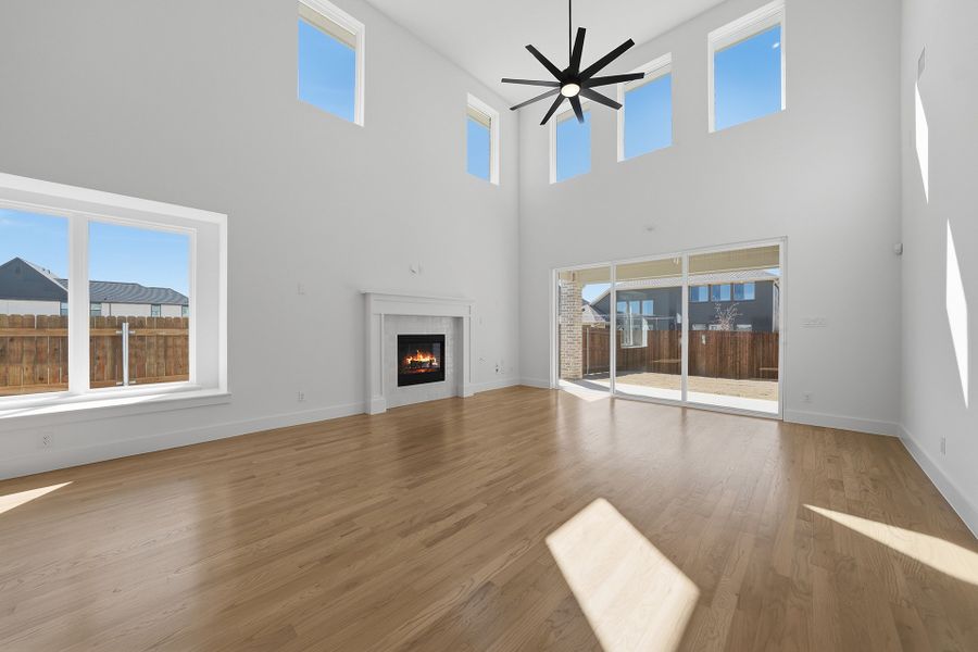 Spacious, unfurnished interior of a new home in Tavolo Park, Fort Worth (Image 24).