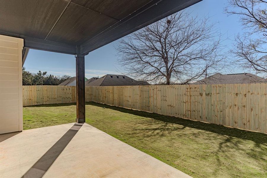 Exterior details and patio area of a home in , Granbury (Image 3).