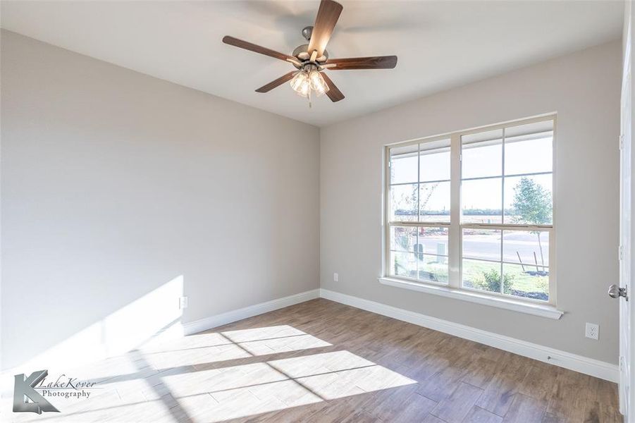 Spacious, unfurnished interior of a new home in , Abilene (Image 27).