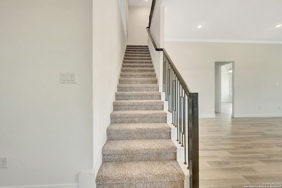 Spacious, unfurnished interior of a new home in Preserve at Annabelle Ranch, San Antonio (Image 11).