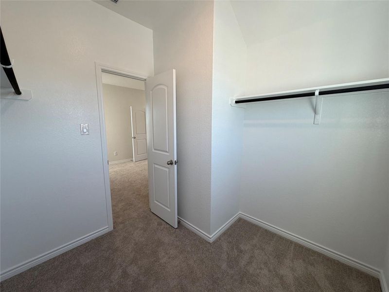 Spacious, unfurnished interior of a new home in Lariat, Liberty Hill (Image 9).