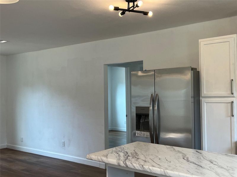 Refrigerator Refrigerator