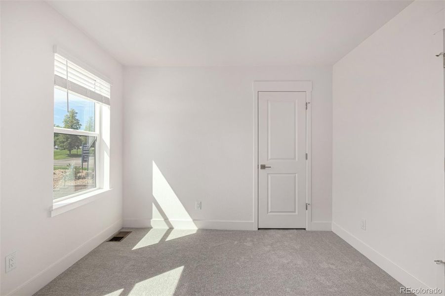 Spacious, unfurnished interior of a new home in Ascent at Inverness, Englewood (Image 15).