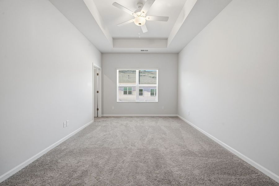 Spacious, unfurnished interior of a new home in Lakeview Village, Charlotte (Image 18).