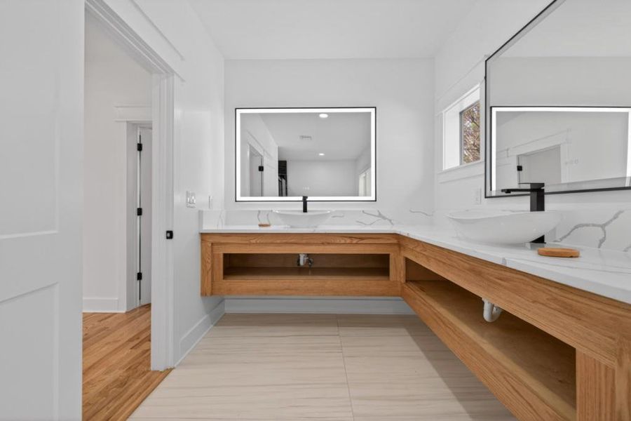 Furnished interior view inside a new home in , Norcross (Image 7).