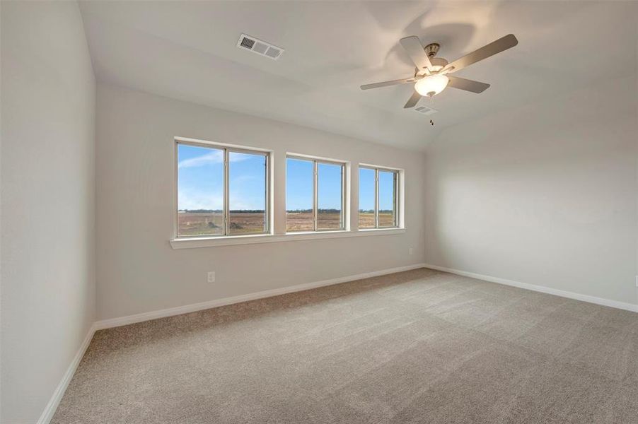 Spacious, unfurnished interior of a new home in Myrtle Creek, Waxahachie (Image 22). Spacious, unfurnished interior of a new home in Myrtle Creek, Waxahachie (Image 22).