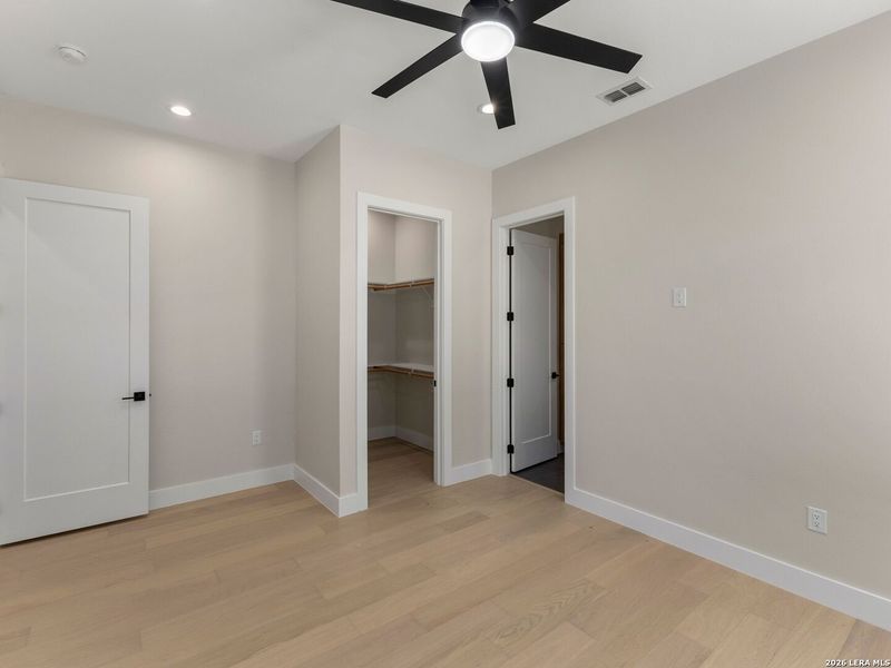 Spacious, unfurnished interior of a new home in , Boerne (Image 24).