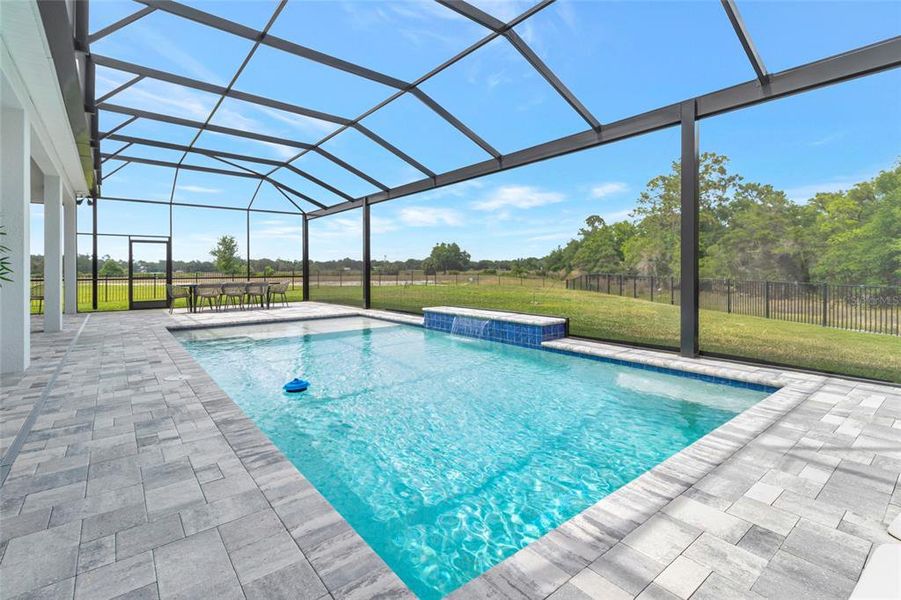Exterior details and patio area of a home in , Orlando (Image 49).