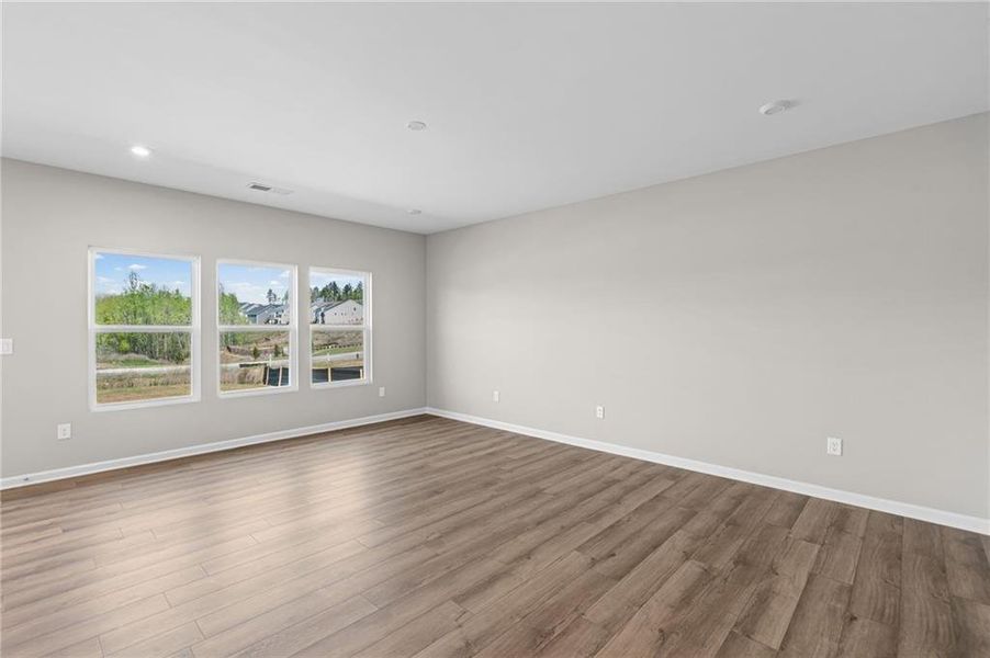 Spacious, unfurnished interior of a new home in Twin Lakes, Hoschton (Image 40).