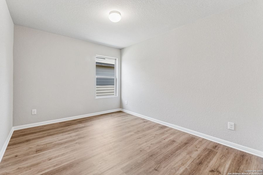 Spacious, unfurnished interior of a new home in Cinco Lakes, San Antonio (Image 20). Spacious, unfurnished interior of a new home in Cinco Lakes, San Antonio (Image 20).