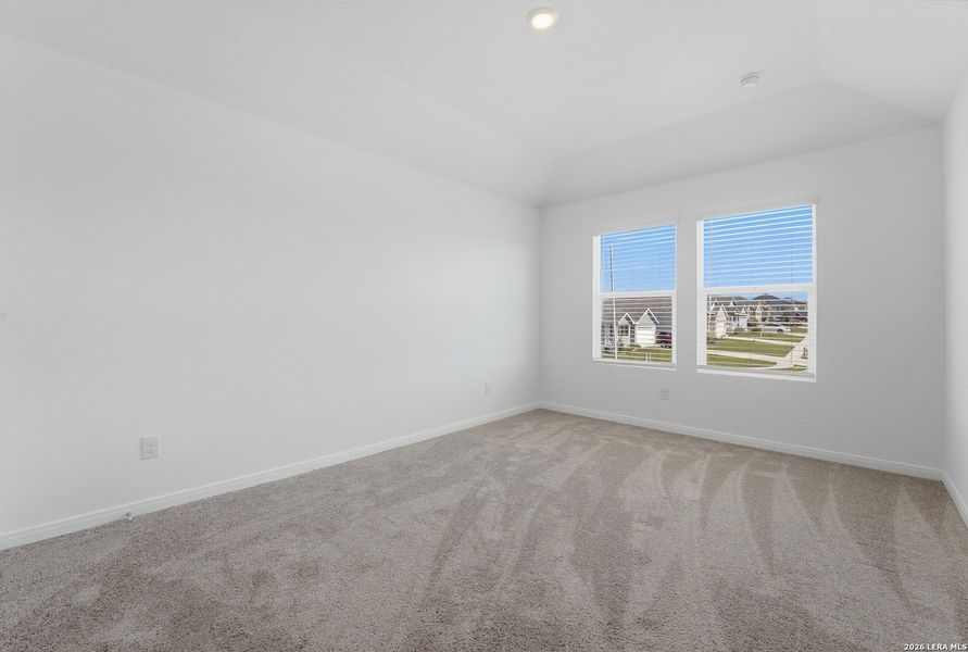 Spacious, unfurnished interior of a new home in Guadalupe Heights, Seguin (Image 25).
