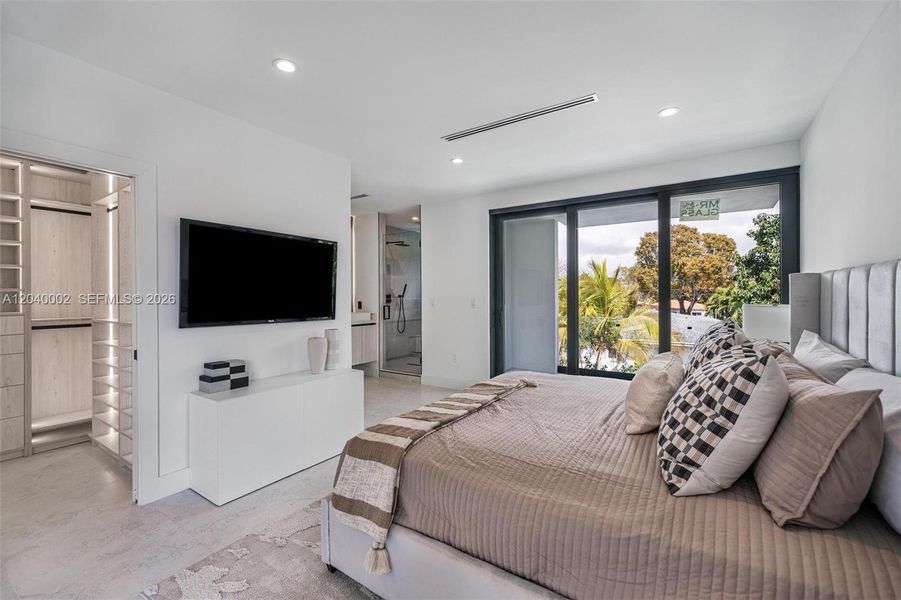 Furnished interior view inside a new home in , Miami (Image 41).