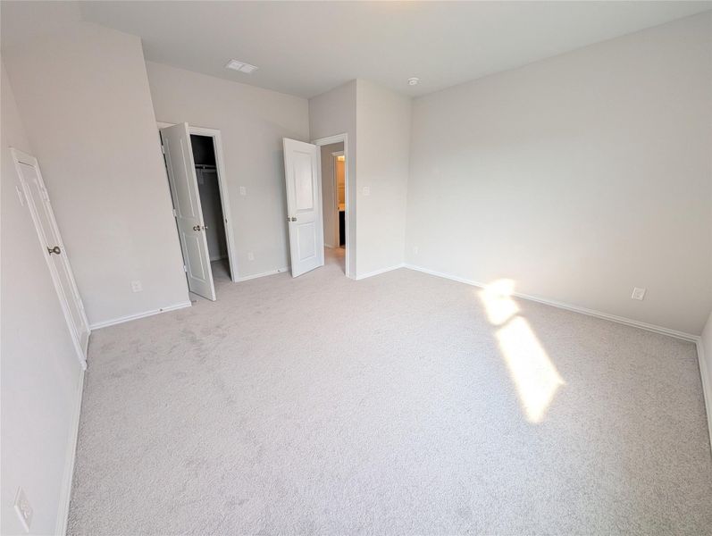 Spacious, unfurnished interior of a new home in Southern Pointe, College Station (Image 30). Spacious, unfurnished interior of a new home in Southern Pointe, College Station (Image 30).