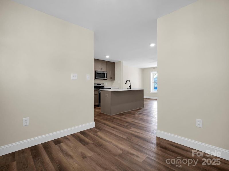 Image 34 of a home in .