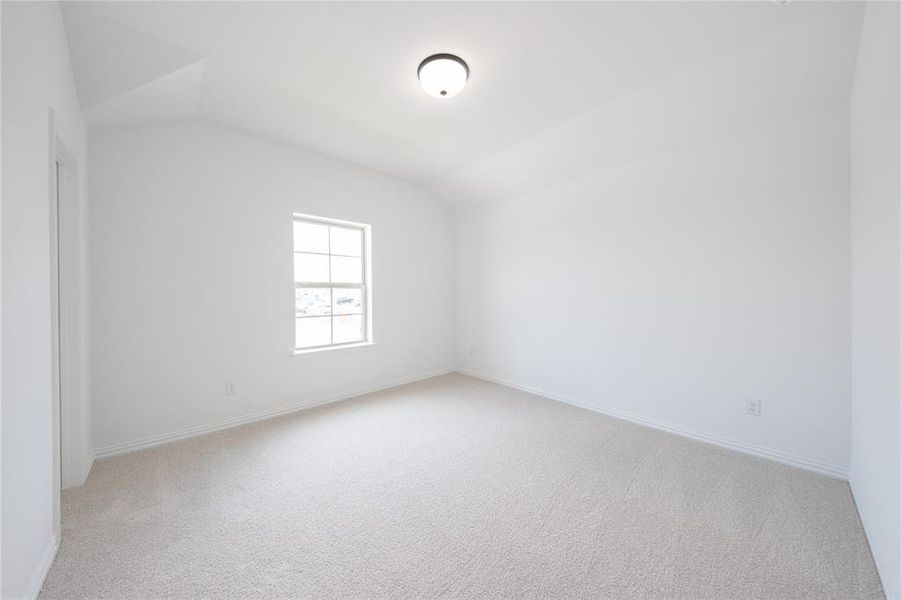 Spacious, unfurnished interior of a new home in Chalk Hill, Celina (Image 14).