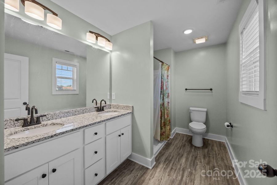 Primary Ensuite Bath - Upper Level