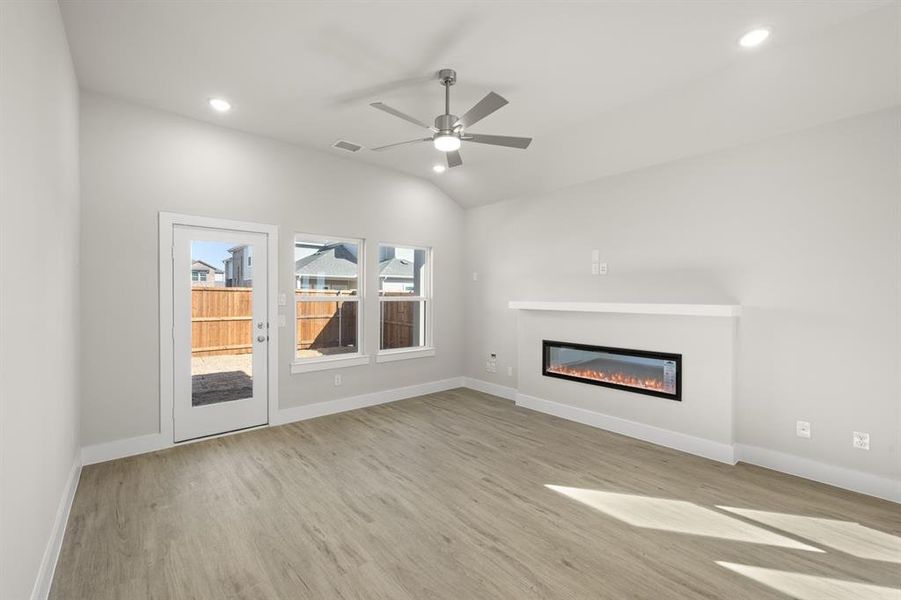 7404 Summer Sunset- Living Room-3