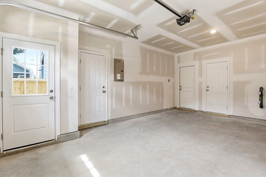 Representative unfurnished interior of a home built from the The Lofton by RobuckHomes in Downtown Wilmington Collective, Wilmington (Image 26).