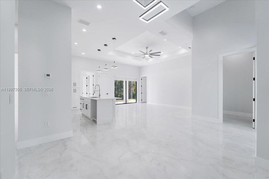 Spacious, unfurnished interior of a new home in , Lehigh Acres (Image 24).