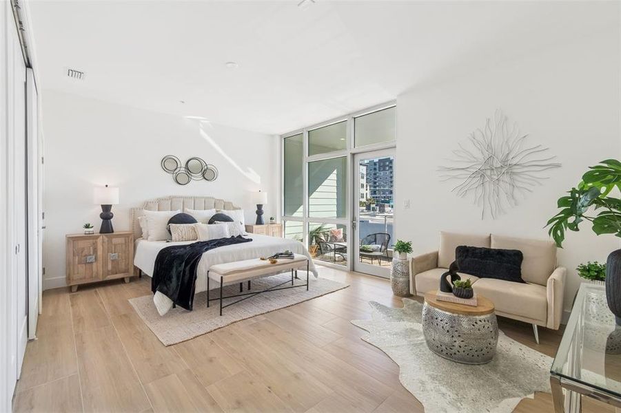 Furnished interior view inside a new home in , Sarasota (Image 18).