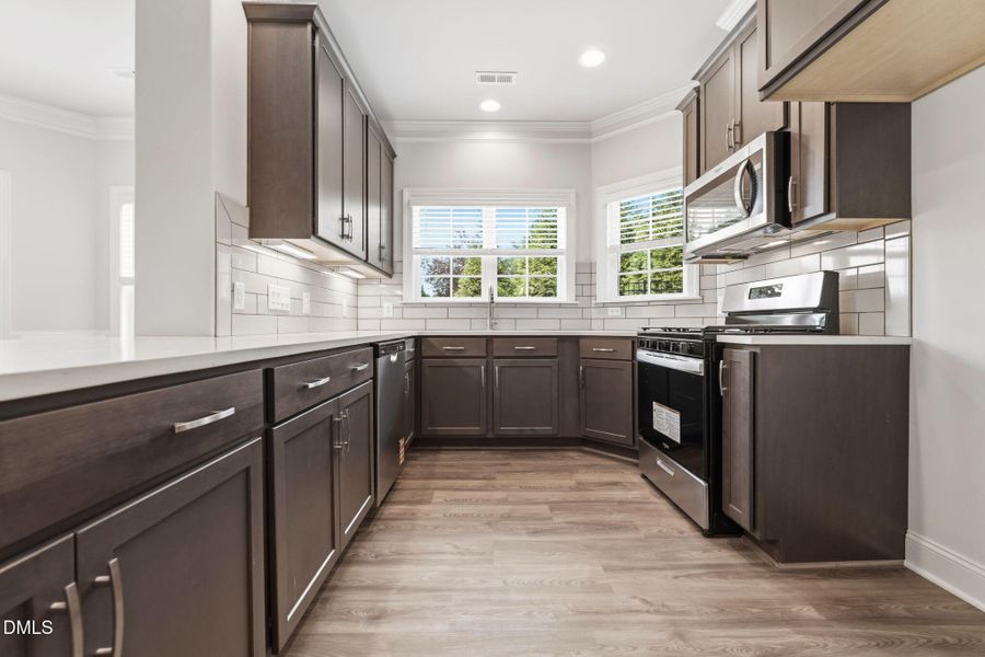 5-web-or-mls-DSC00443 5-web-or-mls-DSC00443