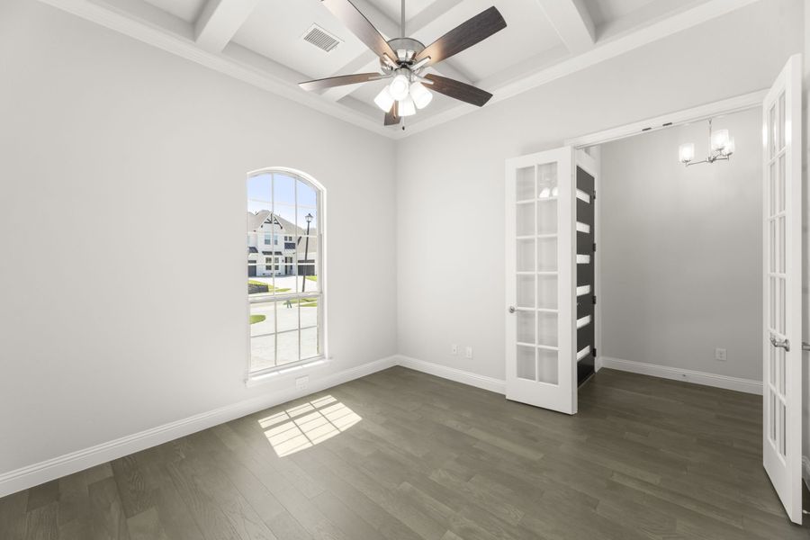 Representative unfurnished interior of a home built from the Jordan by Windsor Homes in Nelson Lake Estates, Rockwall (Image 18).