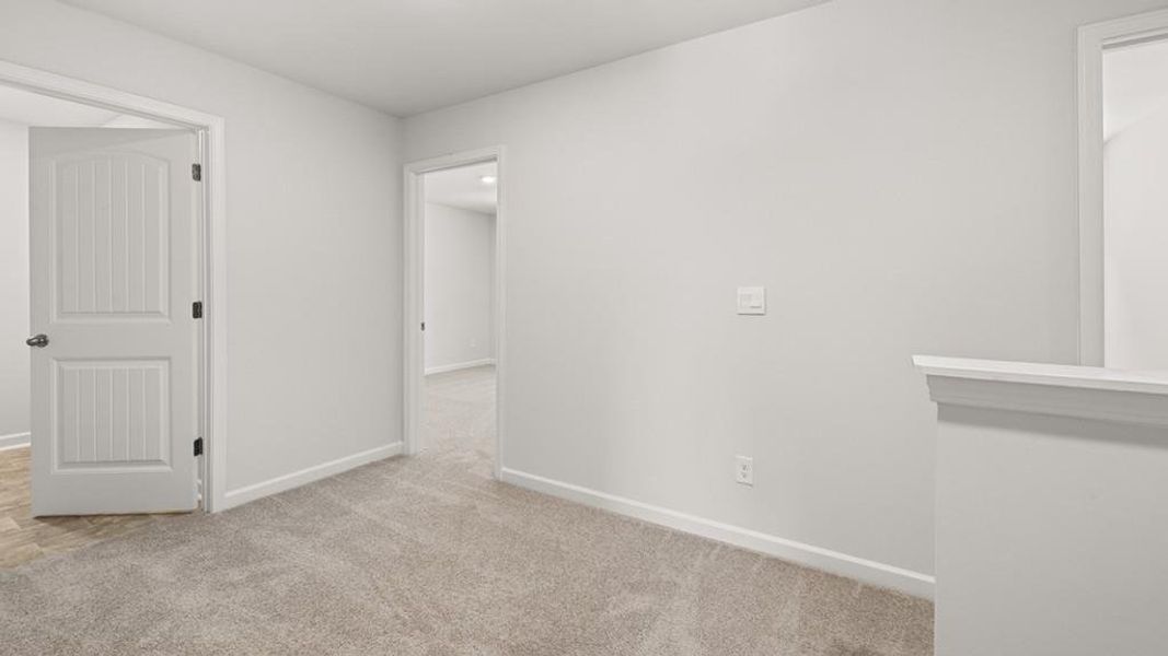 Spacious, unfurnished interior of a new home in Thompson Ridge, Dallas (Image 24). Spacious, unfurnished interior of a new home in Thompson Ridge, Dallas (Image 24).