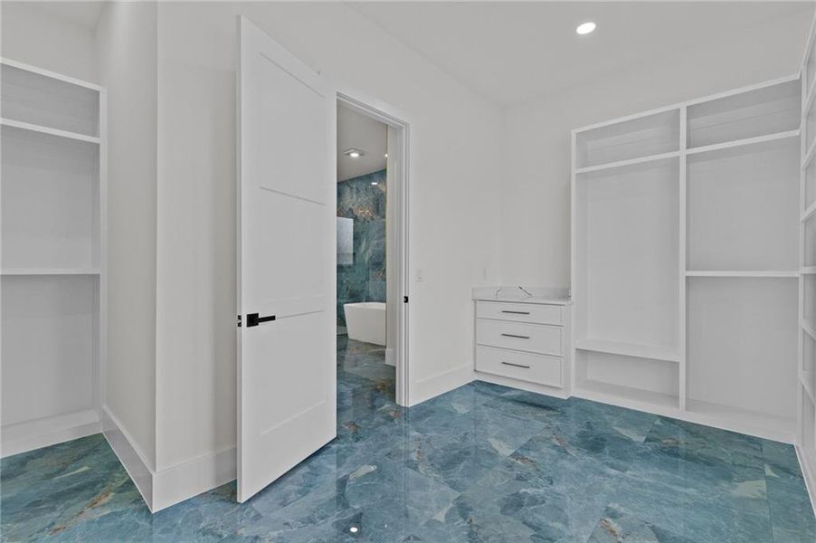 Spacious, unfurnished interior of a new home in , Loganville (Image 67).