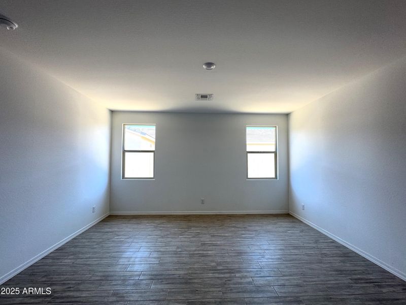 28 - Guest Retreat 28 - Guest Retreat