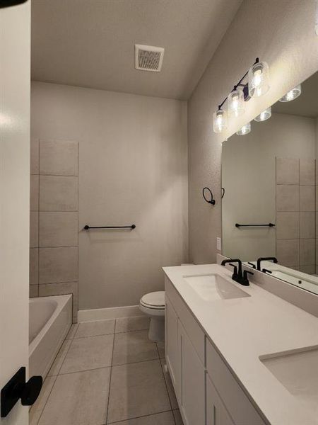 Furnished interior view inside a new home in Rocky Top, Krum (Image 6).