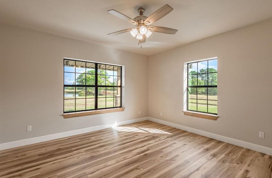 Spacious, unfurnished interior of a new home in , Groveton (Image 17).