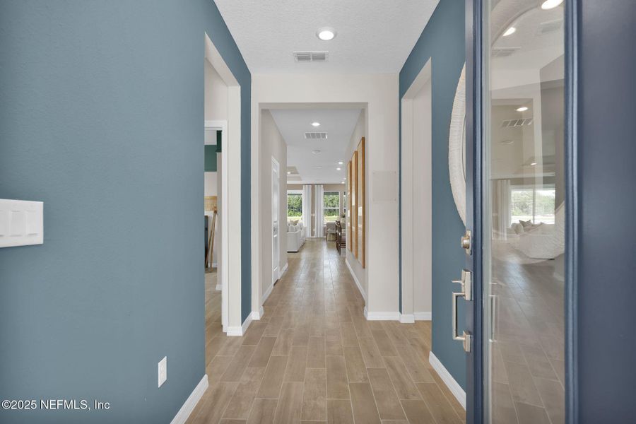 Spacious, unfurnished interior of a new home in Del Webb Wildlight, Yulee (Image 19). Spacious, unfurnished interior of a new home in Del Webb Wildlight, Yulee (Image 19).