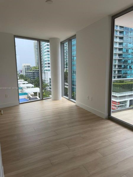 Spacious, unfurnished interior of a new home in , Miami (Image 9).