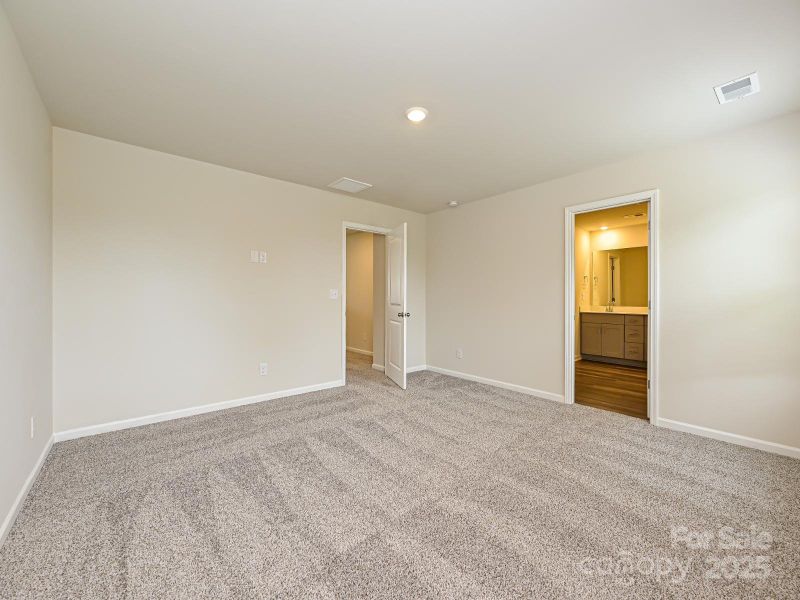 Photo is not of the actual home, but is an inspirational photo of builder’s model home and may depict options, furnishings, and/or decorator features that are not included Photo is not of the actual home, but is an inspirational photo of builder’s model home and may depict options, furnishings, and/or decorator features that are not included