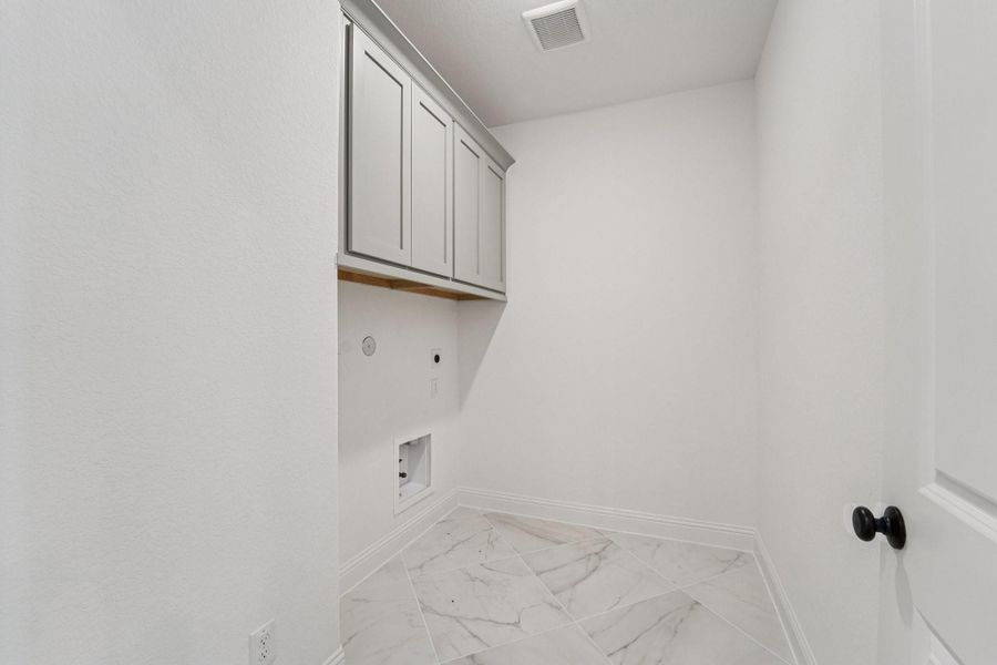 Spacious, unfurnished interior of a new home in Evergreen 50', Conroe (Image 16).